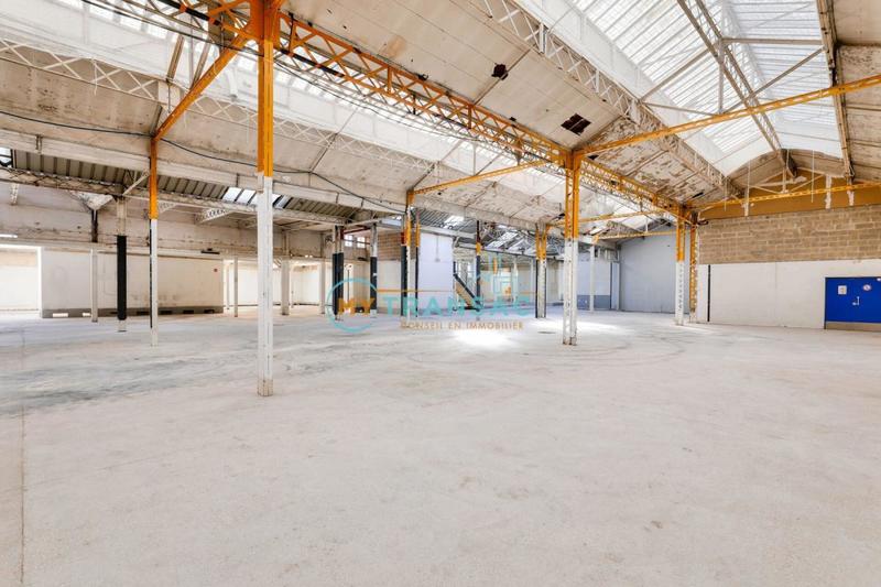 Local d'activités - 3 085 m²