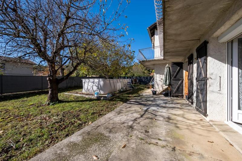 Maison - 250 m² - 11 pièces