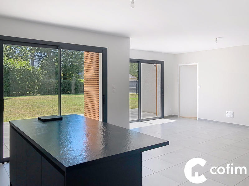 Maison - 104 m² - 5 pièces