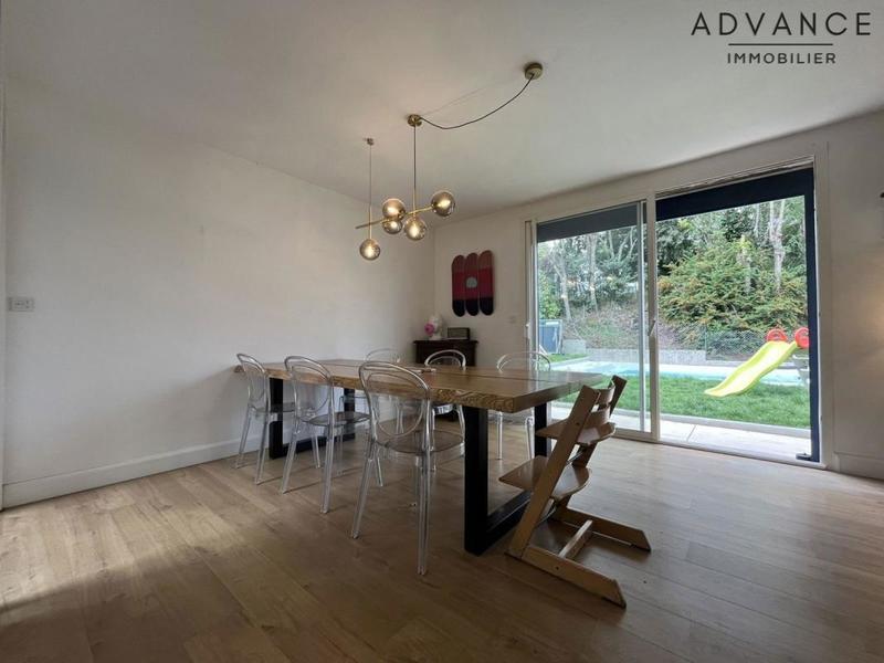 Château - 102 m² - 5 pièces