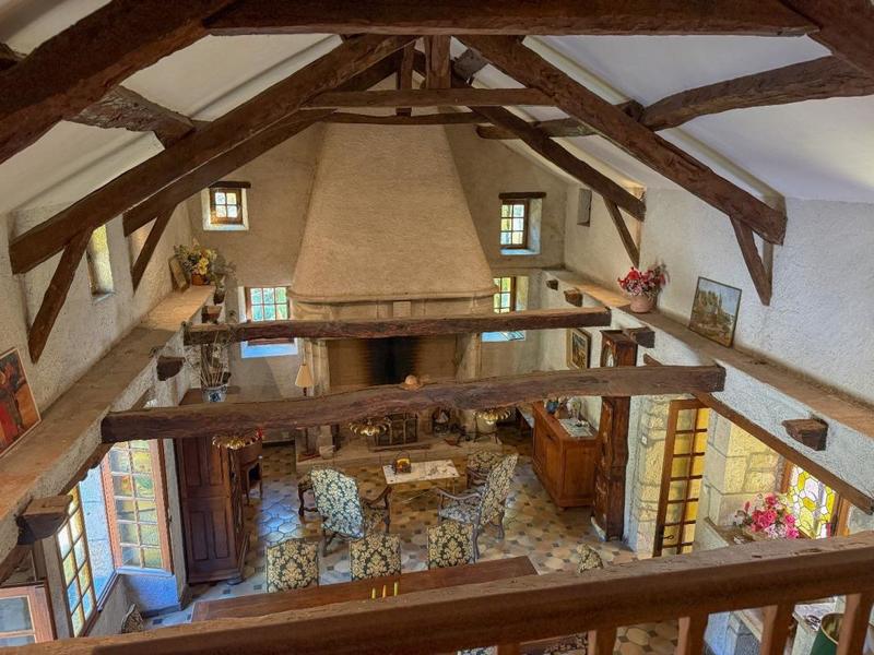 Moulin - 251 m² - 8 pièces