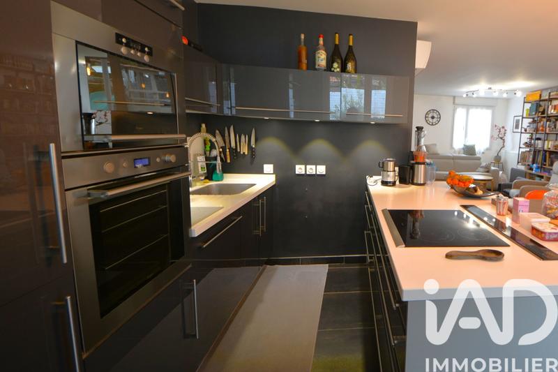 Maison - 93 m² - 4 pièces