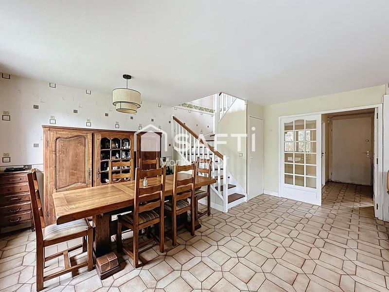 Maison - 98 m² - 5 pièces