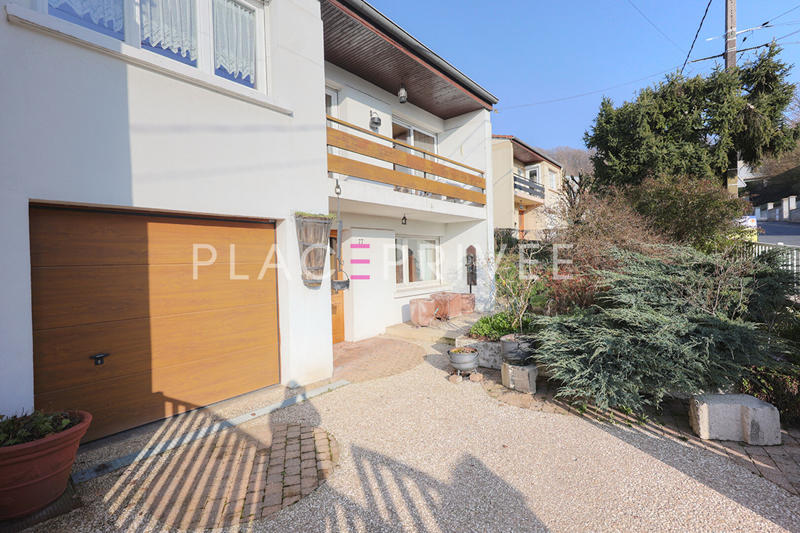 Maison - 102 m² - 5 pièces