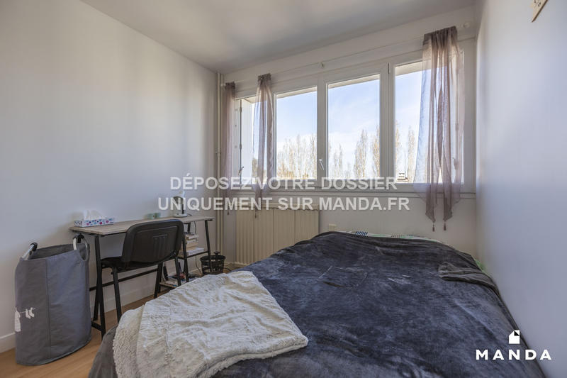 Chambre - 9 m² - 4 pièces