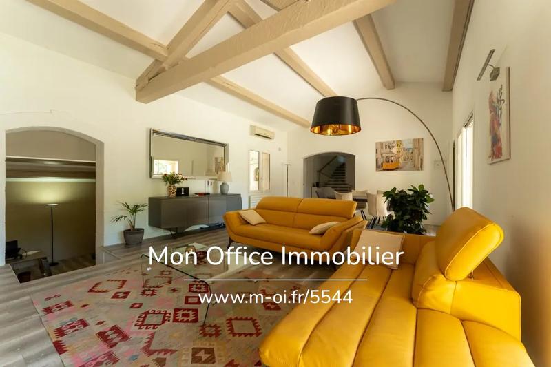 Villa - 310 m² - 5 pièces