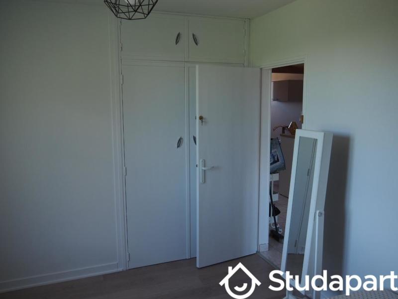 Chambre - 12 m² - 1 pièce