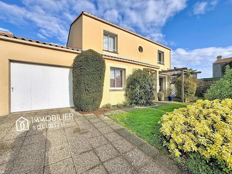 Maison - 153 m² - 7 pièces