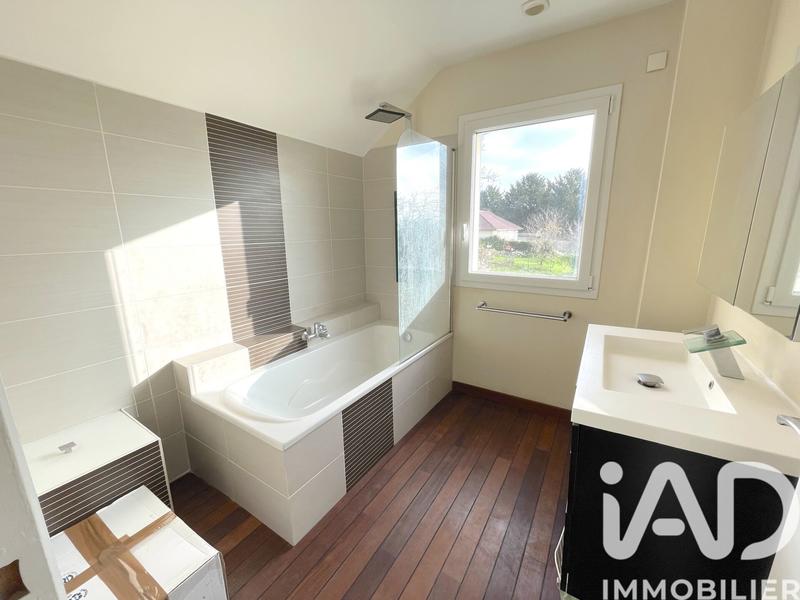 Maison - 98 m² - 4 pièces