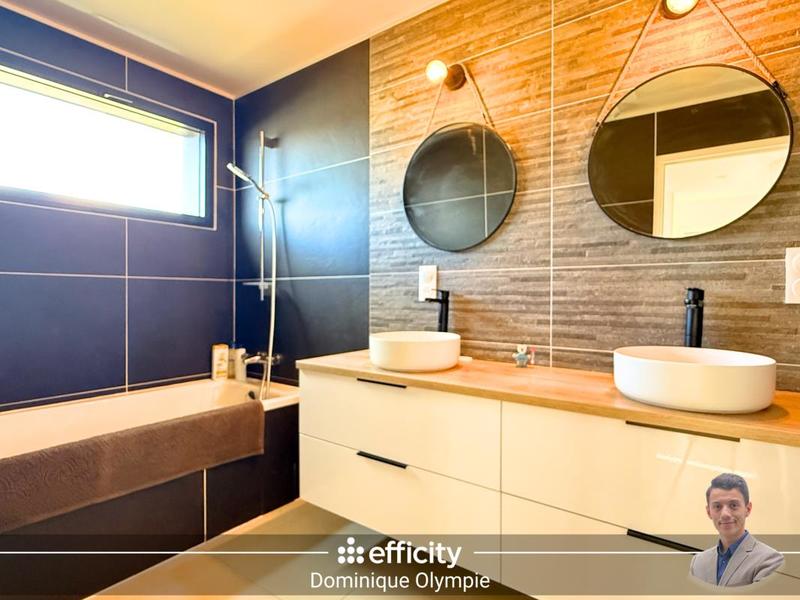 Maison - 127 m² - 6 pièces