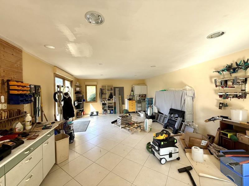 Propriété - 318 m² - 7 pièces