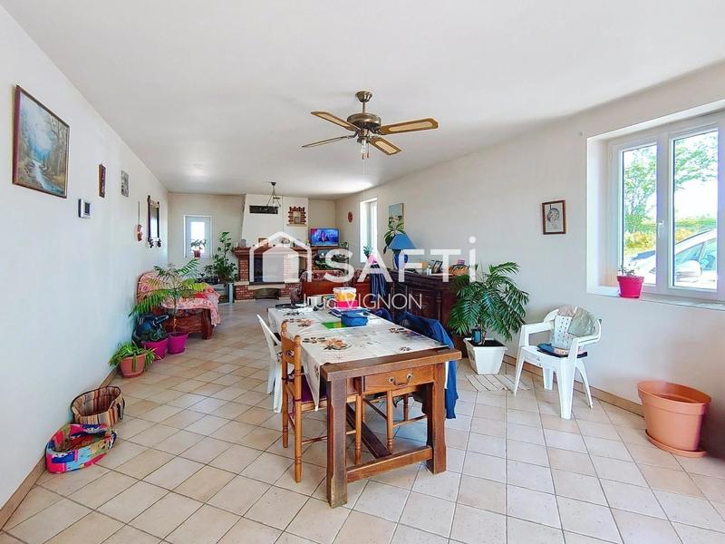 Maison - 267 m² - 11 pièces