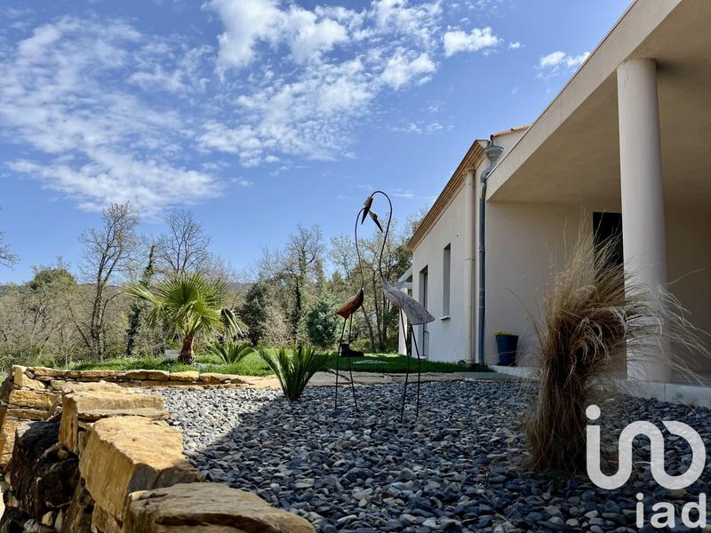 Maison - 256 m² - 7 pièces