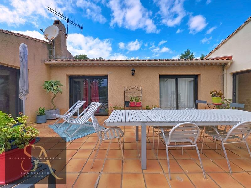 Maison - 250 m² - 13 pièces