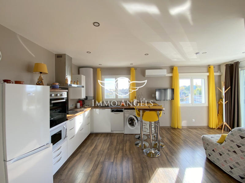 Maison - 206 m² - 9 pièces