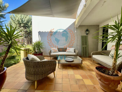 Maison - 170 m² - 8 pièces