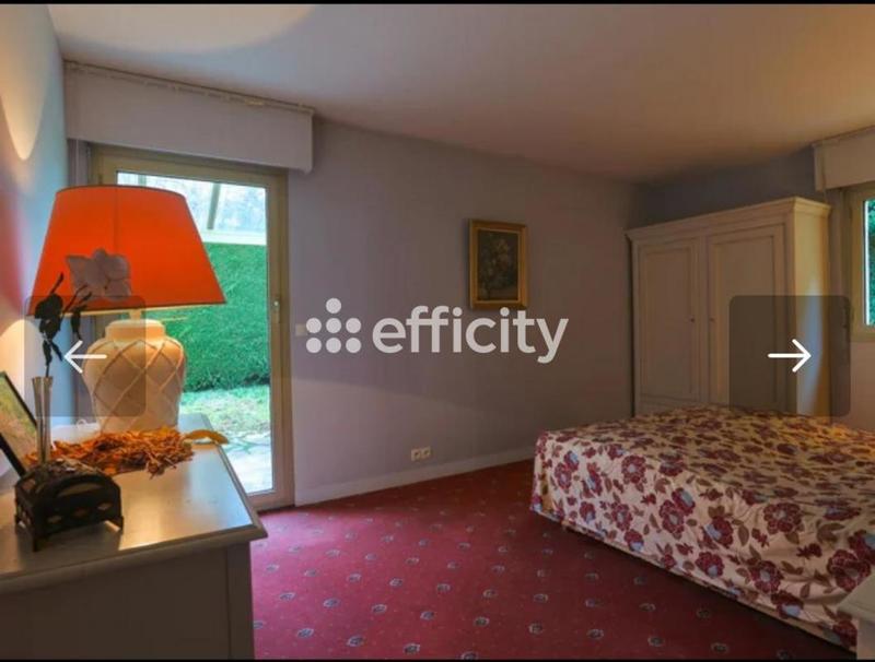 Maison - 300 m² - 9 pièces