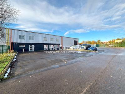 Entrepôt - 1 258 m²