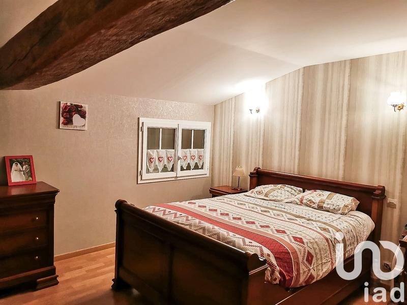 Maison - 216 m² - 8 pièces