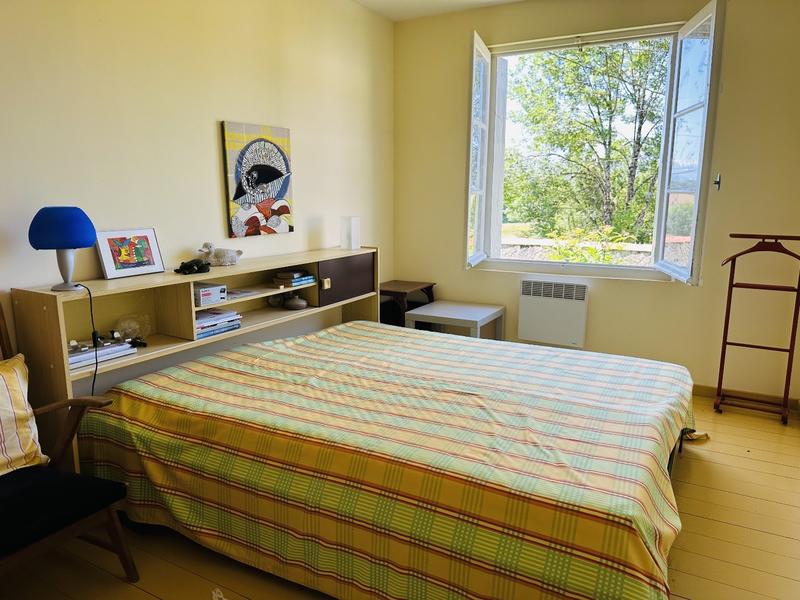 Propriété - 300 m² - 12 pièces