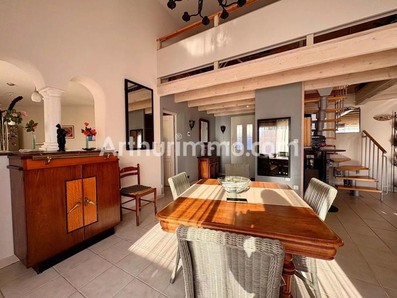 Maison - 198 m² - 6 pièces