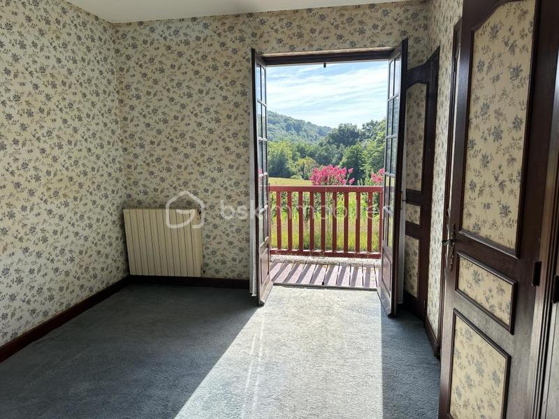 Propriété - 336 m² - 13 pièces