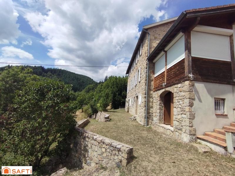 Maison - 228 m² - 6 pièces