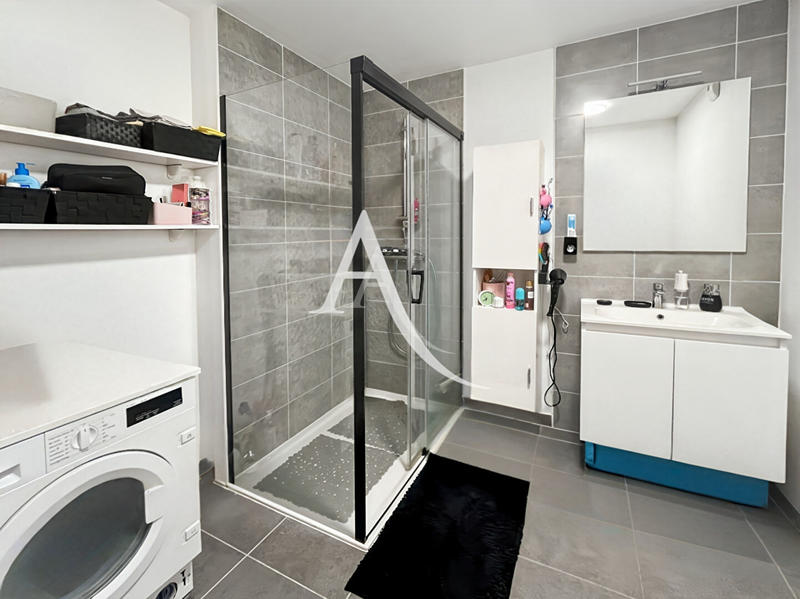 Appartement - 77 m² - 4 pièces