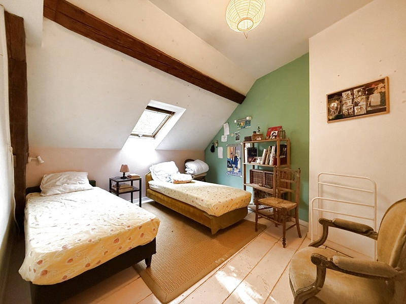 Maison - 278 m² - 8 pièces