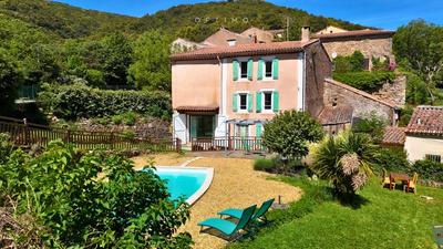 Maison - 125 m² - 8 pièces