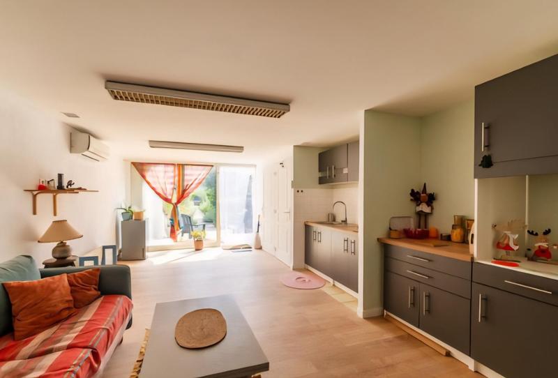 Maison - 241 m² - 5 pièces