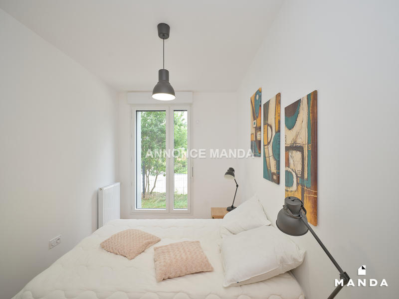 Chambre - 14 m² - 5 pièces