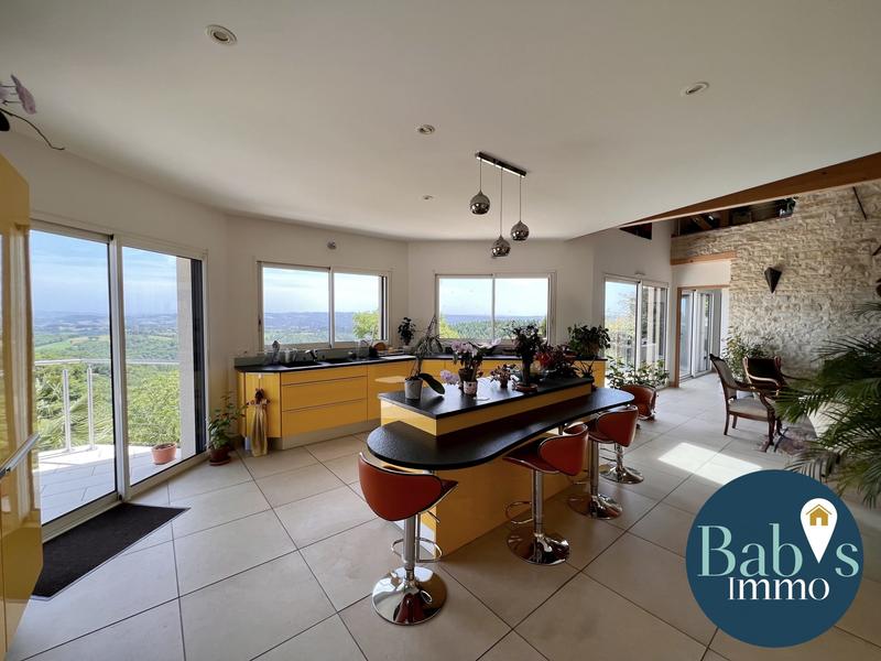 Maison contemporaine - 225 m² - 7 pièces