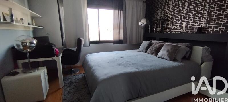 Maison - 308 m² - 9 pièces