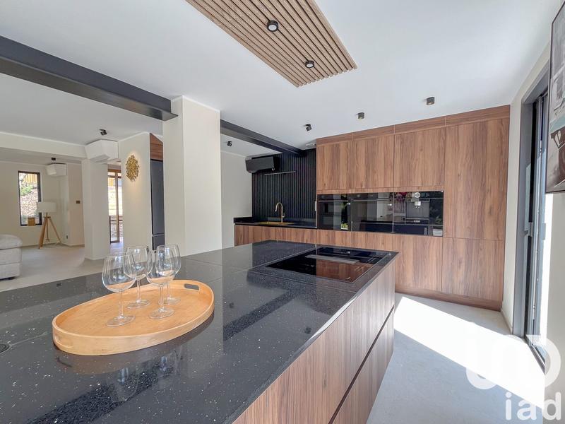 Maison - 142 m² - 5 pièces