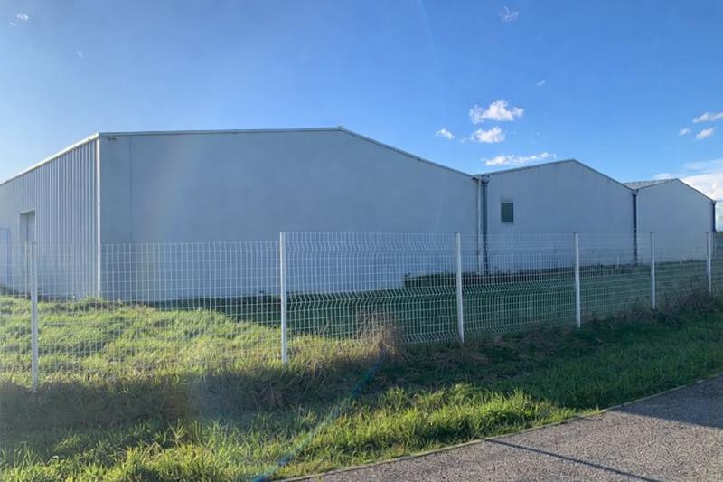 Local commercial - 2 050 m² - 1 pièce