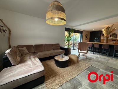 Maison - 110 m² - 4 pièces