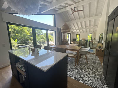 Villa - 160 m² - 5 pièces