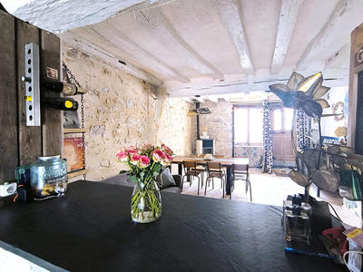 Maison - 96 m² - 5 pièces