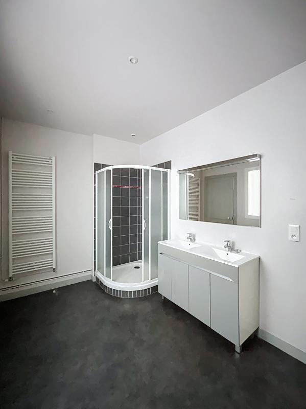 Appartement - 155 m² - 6 pièces