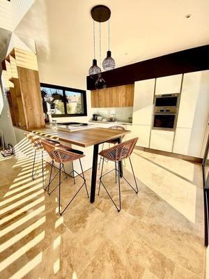 Maison - 160 m² - 5 pièces