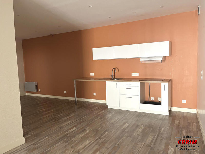 Appartement - 77 m² - 2 pièces