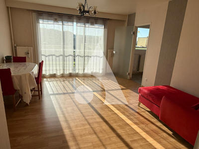 Appartement - 90 m² - 4 pièces