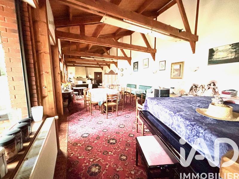 Maison - 403 m² - 16 pièces