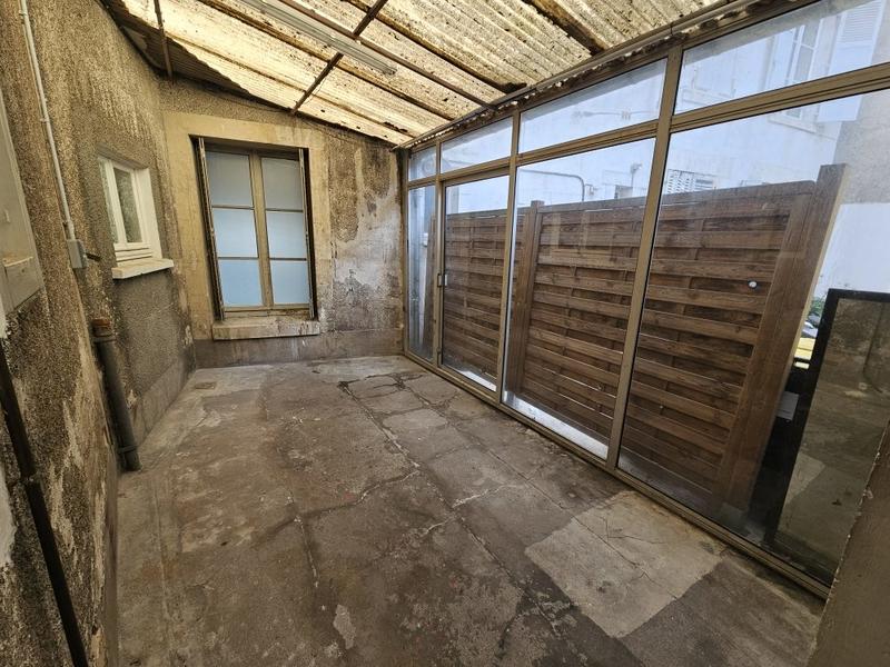 Local commercial - 83 m² - 4 pièces