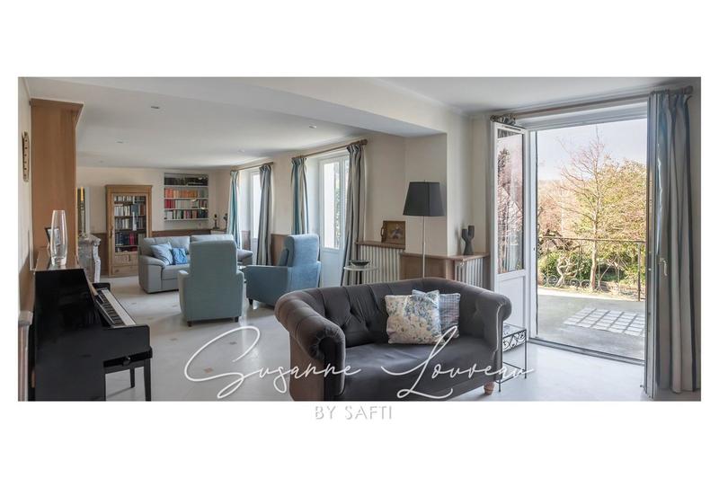 Villa - 253 m² - 10 pièces