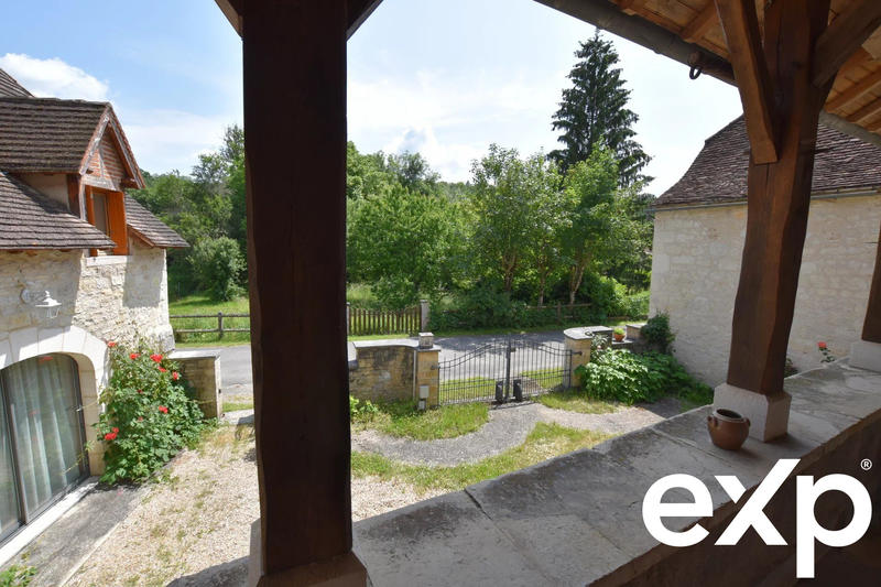 Maison traditionnelle - 201 m²