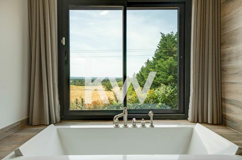 Maison - 350 m² - 8 pièces