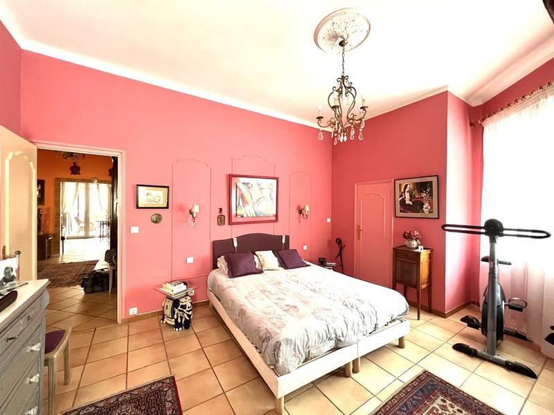 Maison de ville - 245 m² - 5 pièces