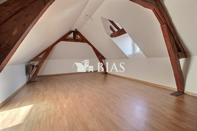 Maison - 239 m² - 7 pièces